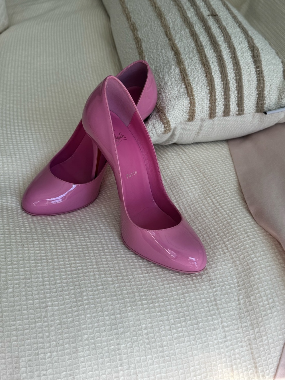 Christian Louboutin Glossy Hot Pink Patent Pumps - Picture 2 of 5